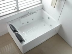 华宇代理浴缸的正确使用与维护方法